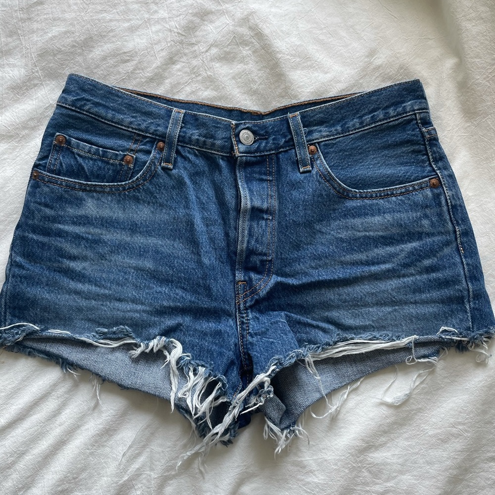Women’s Levi’s Premium Denim Shorts (Dark Wash)